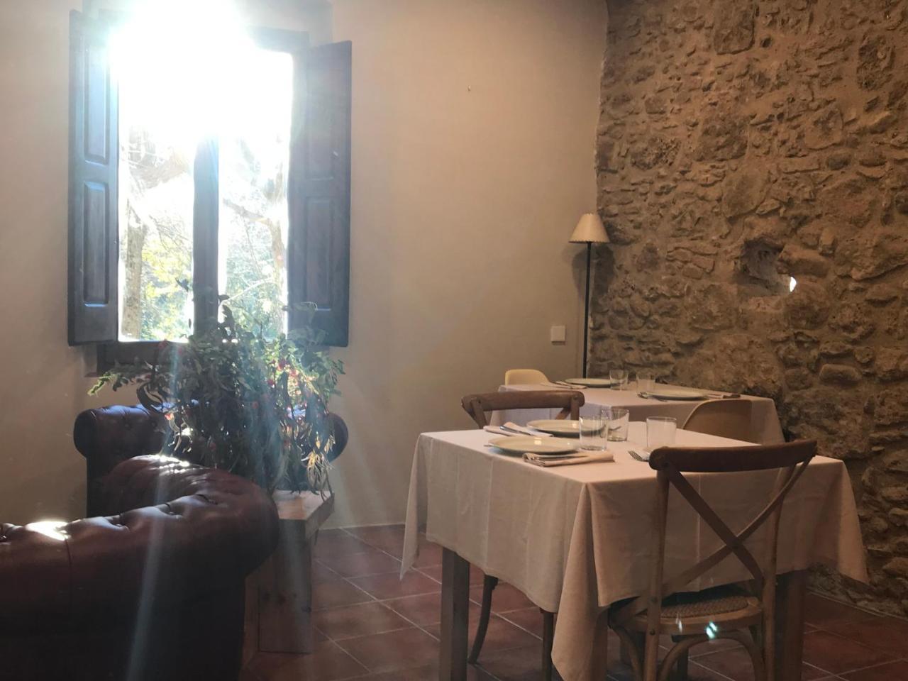 לה ואל דה ביאניה Hostal De Bianya מראה חיצוני תמונה
