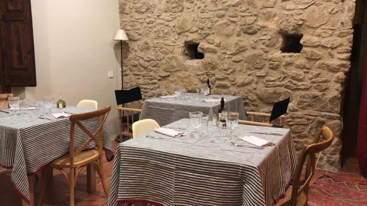 לה ואל דה ביאניה Hostal De Bianya מראה חיצוני תמונה